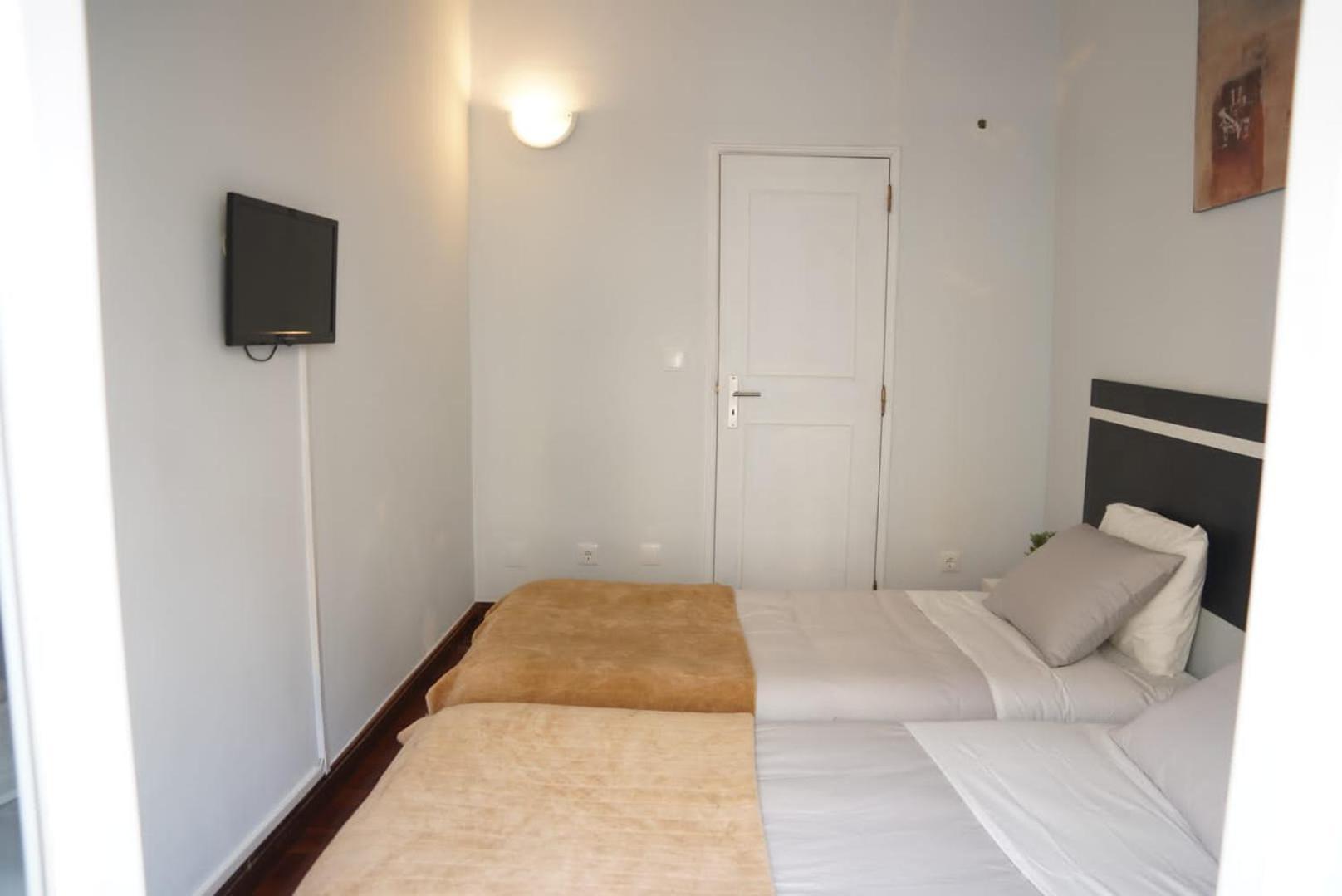 Bisengototo Homestay Lisbon Luaran gambar