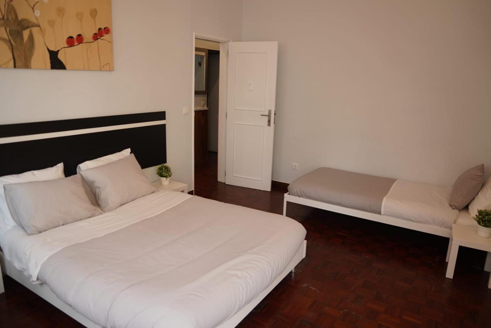 Bisengototo Homestay Lisbon Luaran gambar